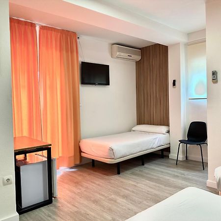 Hotel Victoria Centro Альмуньєкар Екстер'єр фото